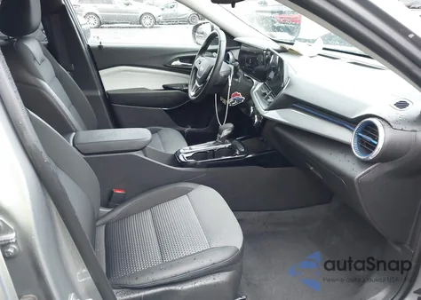 2024 Chevrolet Trax Fwd Lt из США, поврежденный, VIN KL77LHE2XRC160880